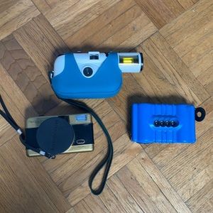 3 Lomography 35mm cameras